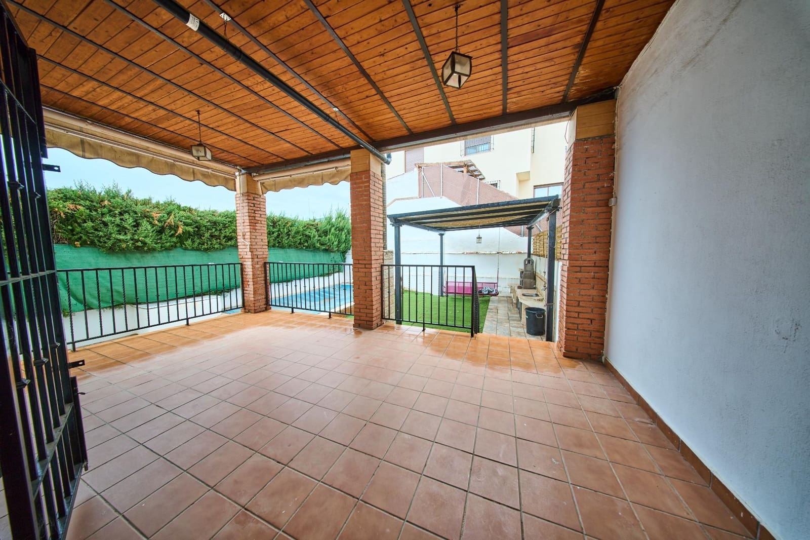 3 camera da letto Villetta Bifamiliare in vendita in Las Gabias con piscina - 350.000 € (Rif: 10067870)