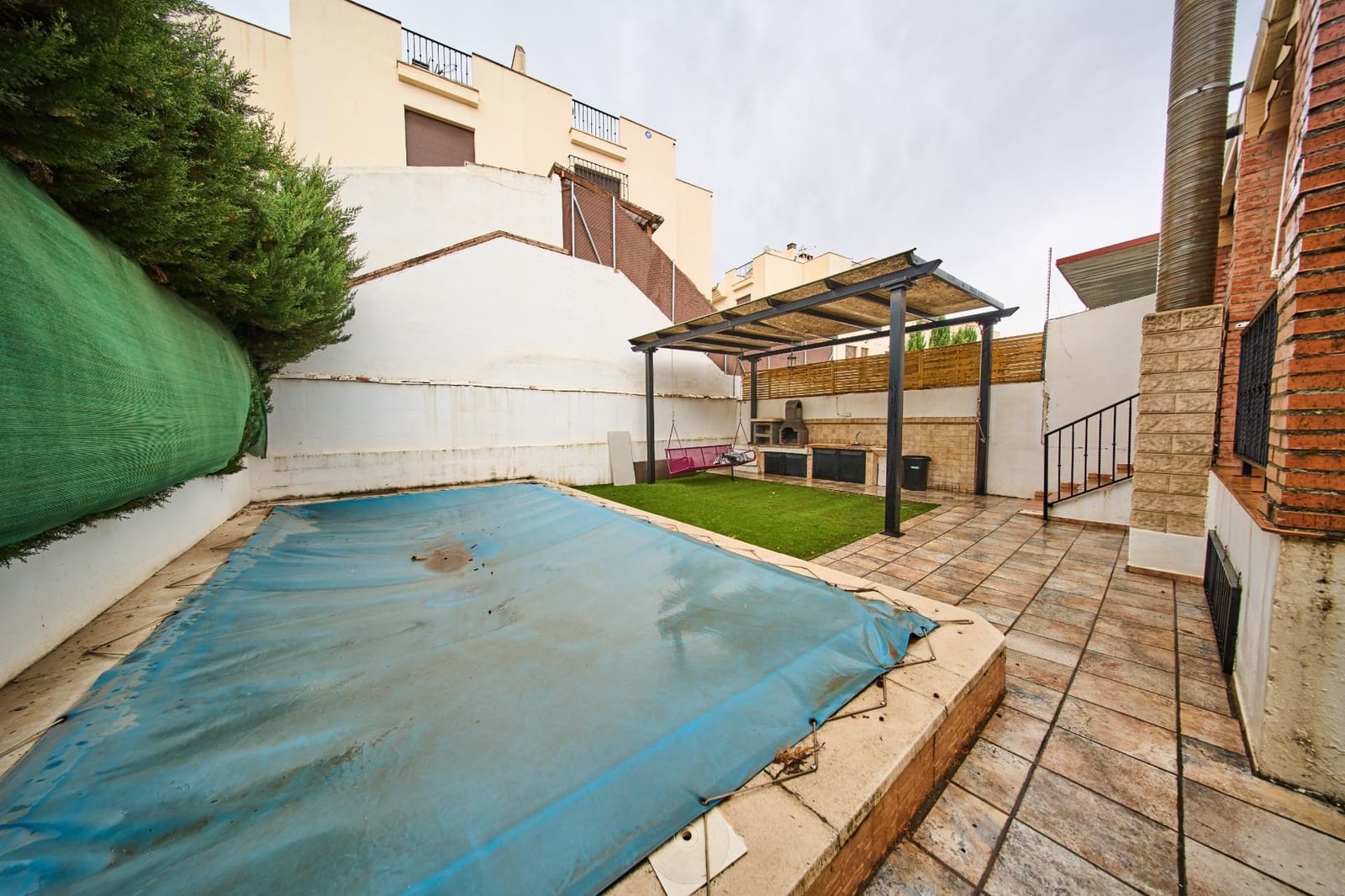3 camera da letto Villetta Bifamiliare in vendita in Las Gabias con piscina - 350.000 € (Rif: 10067870)