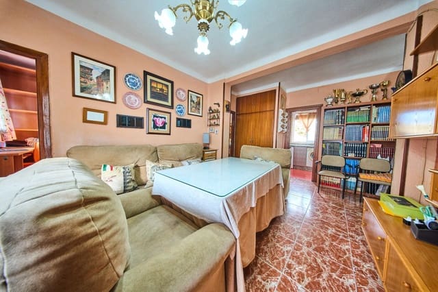 Piso de 3 habitaciones en Granada ciudad en venta - 135.000 € (Ref: 10076615)