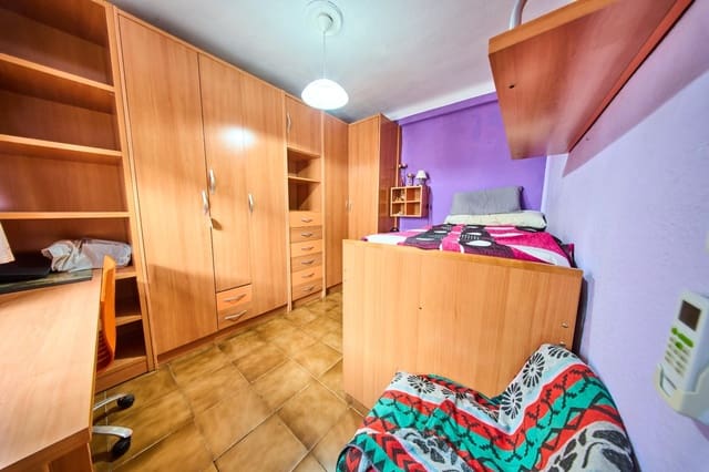 Piso de 3 habitaciones en Granada ciudad en venta - 135.000 € (Ref: 10076615)