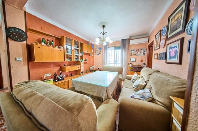 Piso de 3 habitaciones en Granada ciudad en venta - 135.000 € (Ref: 10076615)