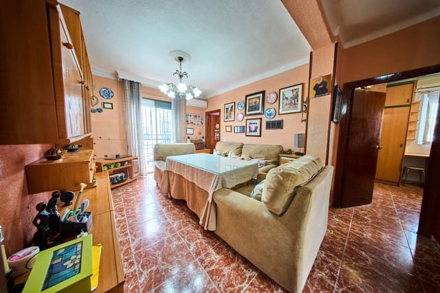Piso de 3 habitaciones en Granada ciudad en venta - 135.000 € (Ref: 10076615)