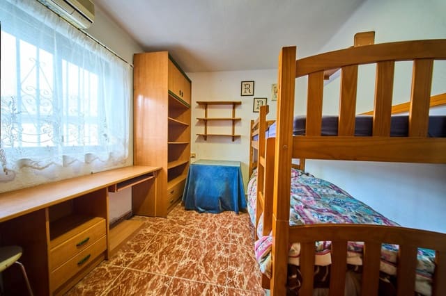 Piso de 3 habitaciones en Granada ciudad en venta - 135.000 € (Ref: 10076615)