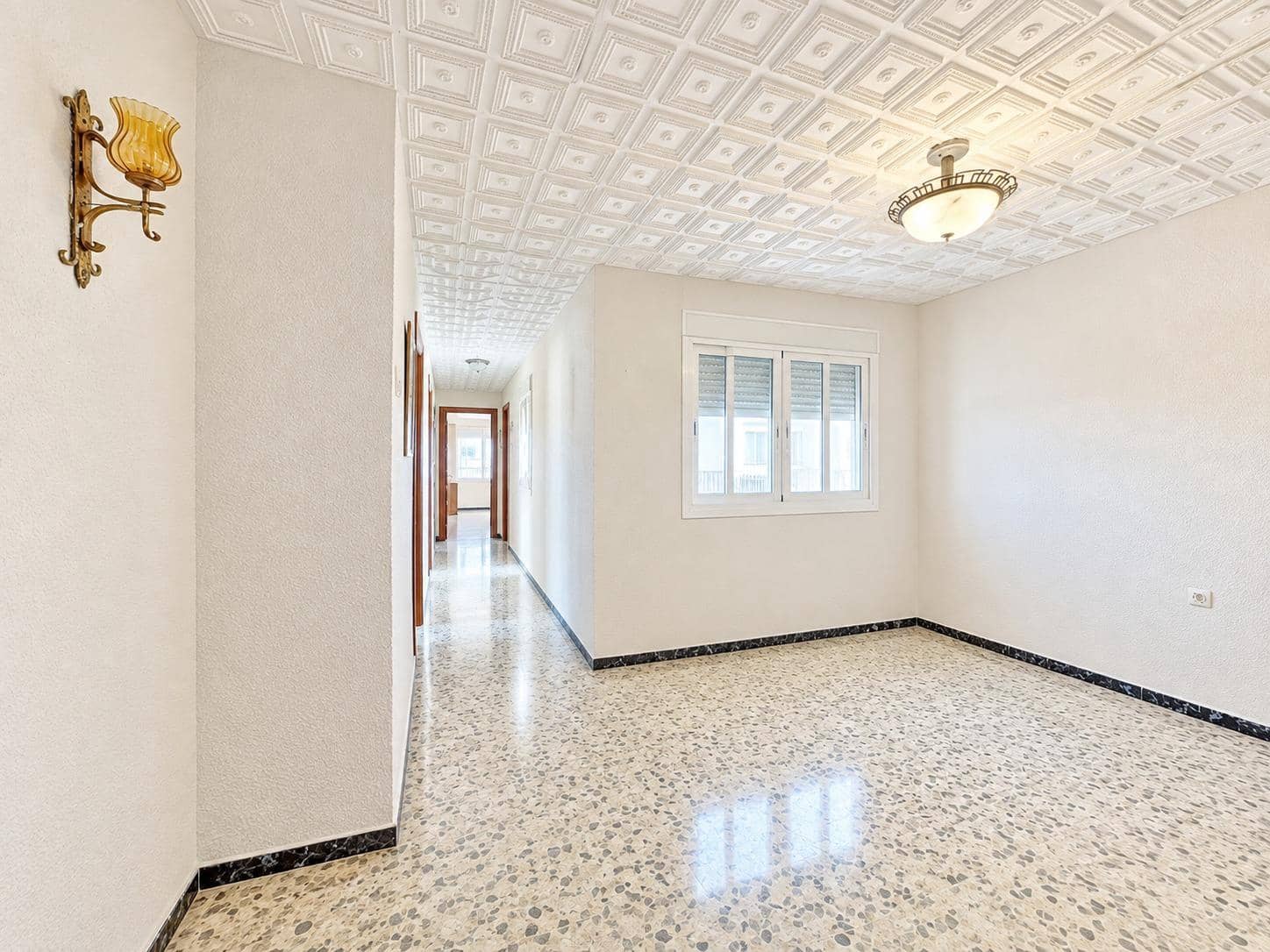 4 slaapkamer Flat te koop in Granada stad - € 320.000 (Ref: 10081489)