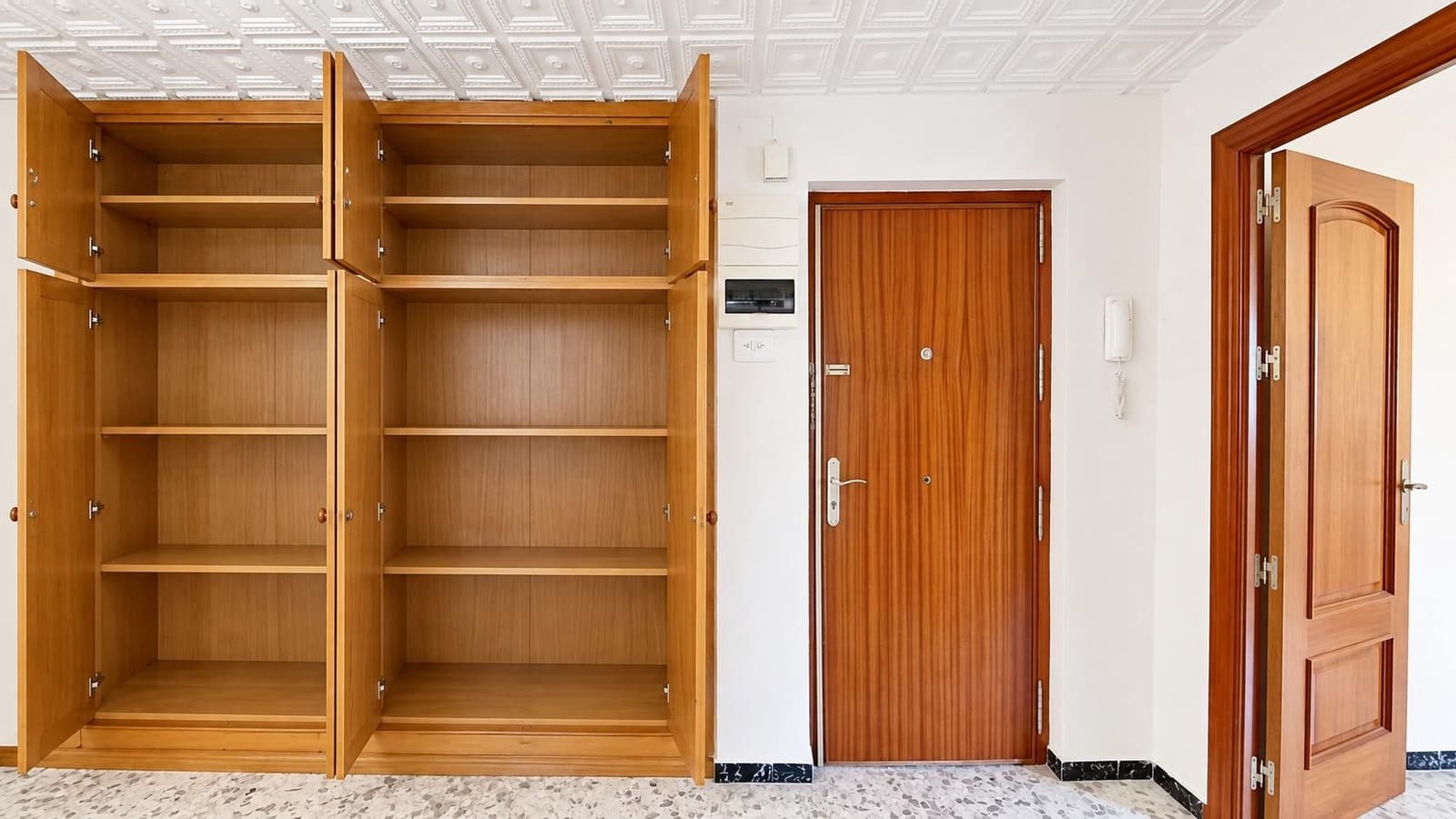 4 slaapkamer Flat te koop in Granada stad - € 320.000 (Ref: 10081489)