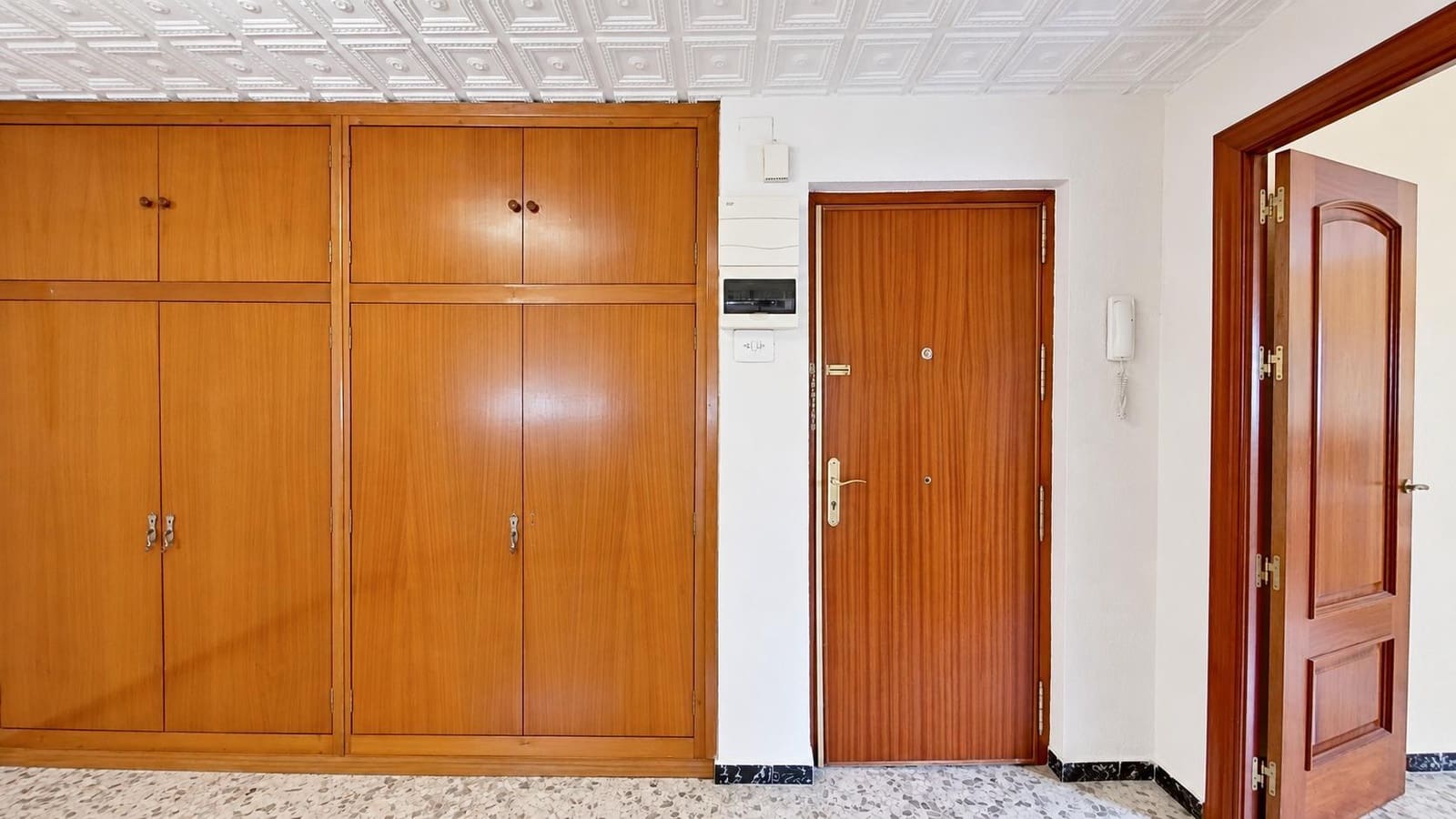 4 slaapkamer Flat te koop in Granada stad - € 320.000 (Ref: 10081489)