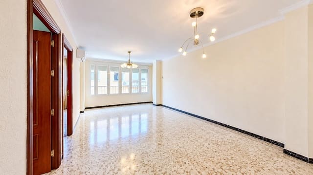 4 slaapkamer Flat te koop in Granada stad - € 320.000 (Ref: 10081489)