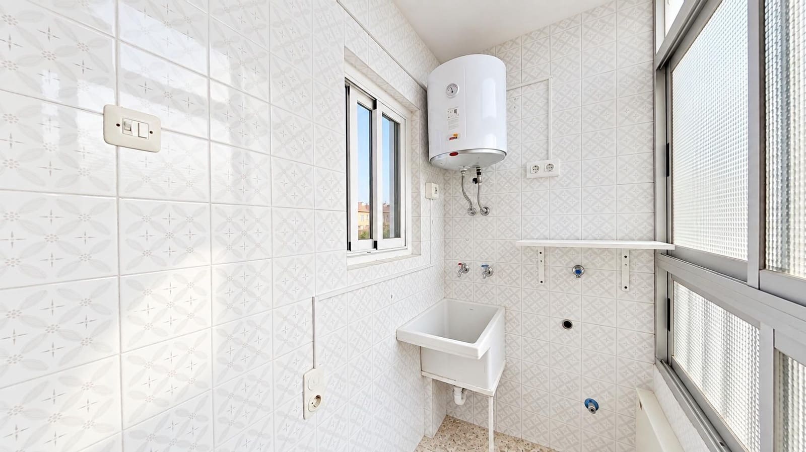 4 slaapkamer Flat te koop in Granada stad - € 320.000 (Ref: 10081489)