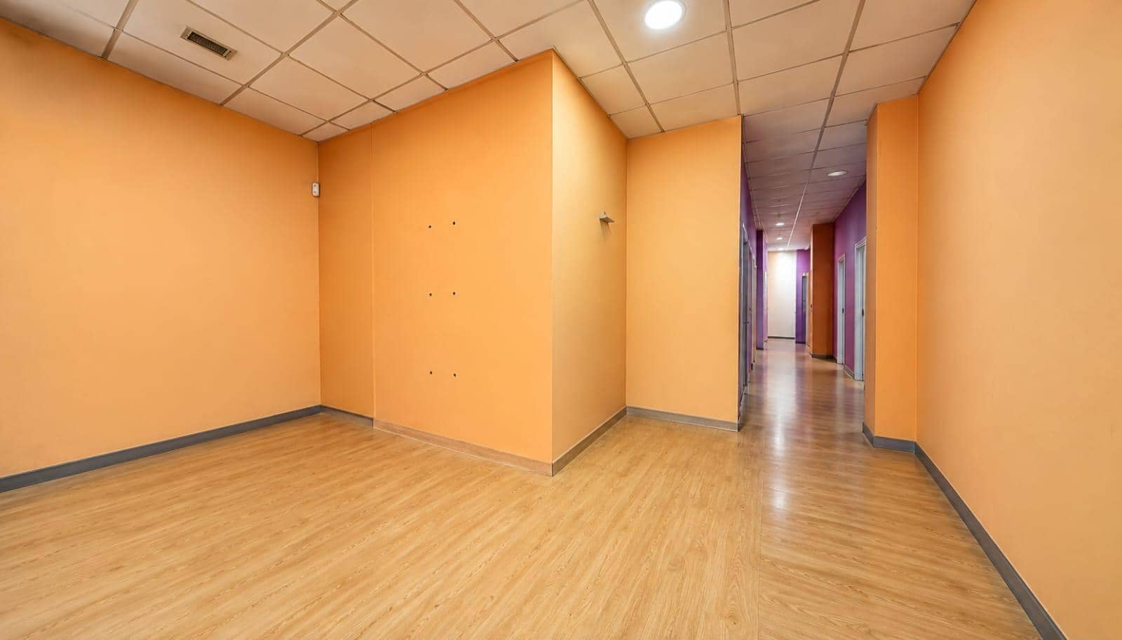 15 makuuhuone Kaupallinen myytävänä paikassa Granada kaupunki - 250 000 € (Ref: 10086415)