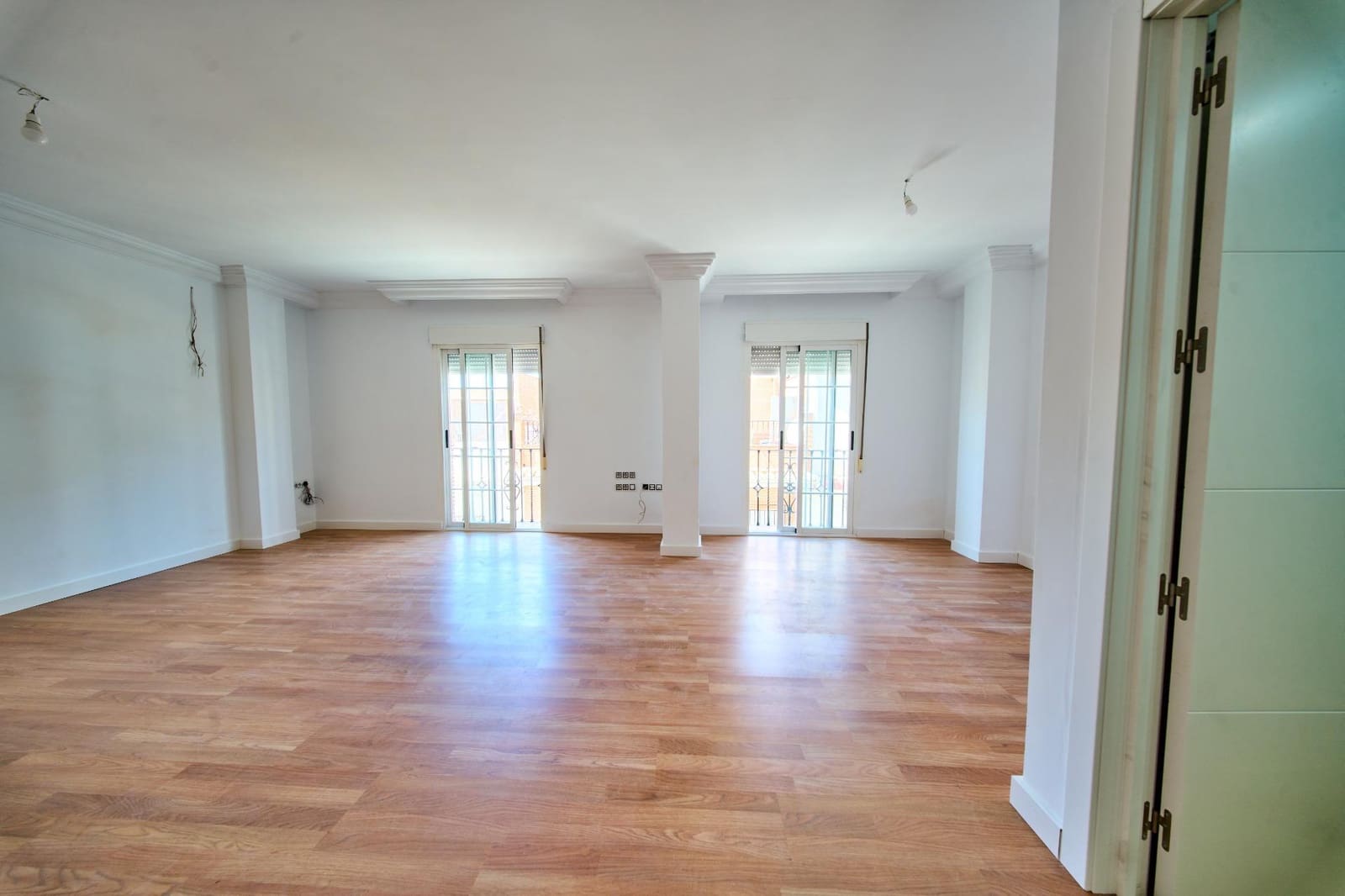3 slaapkamer Rijtjeshuis te koop in Granada stad - € 240.000 (Ref: 10089626)