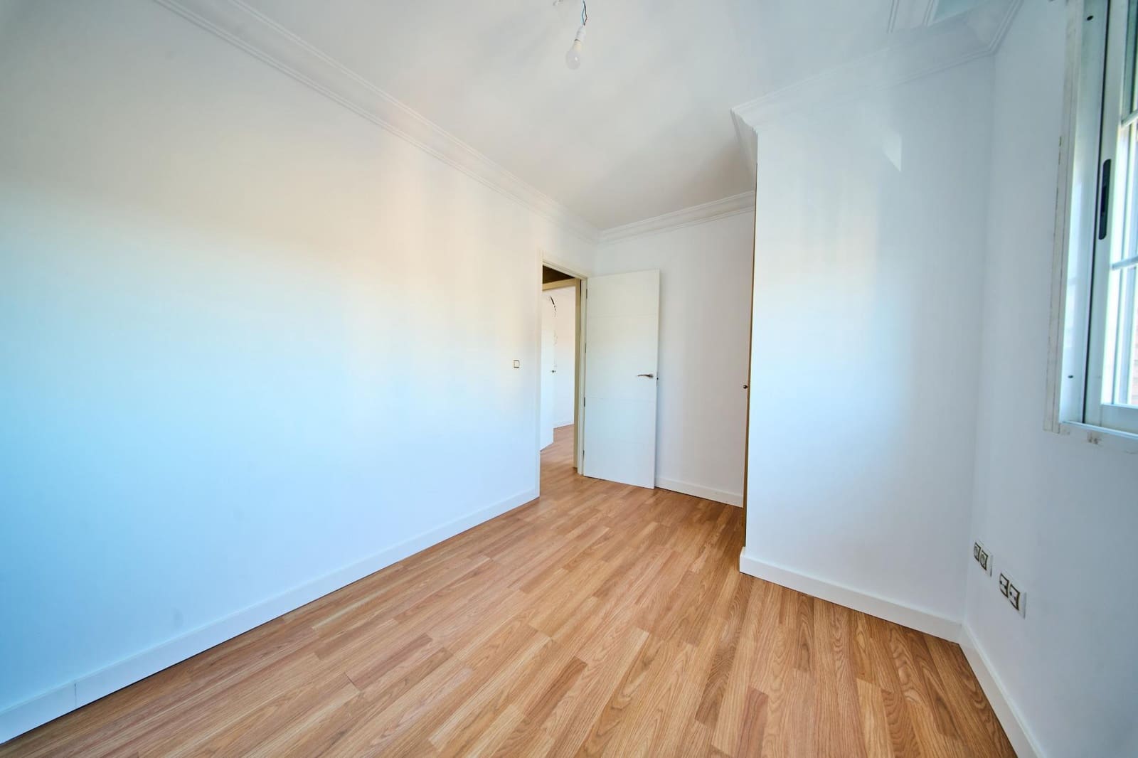 3 slaapkamer Rijtjeshuis te koop in Granada stad - € 240.000 (Ref: 10089626)