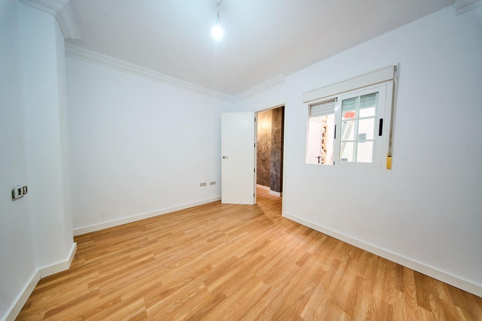3 slaapkamer Rijtjeshuis te koop in Granada stad - € 240.000 (Ref: 10089626)