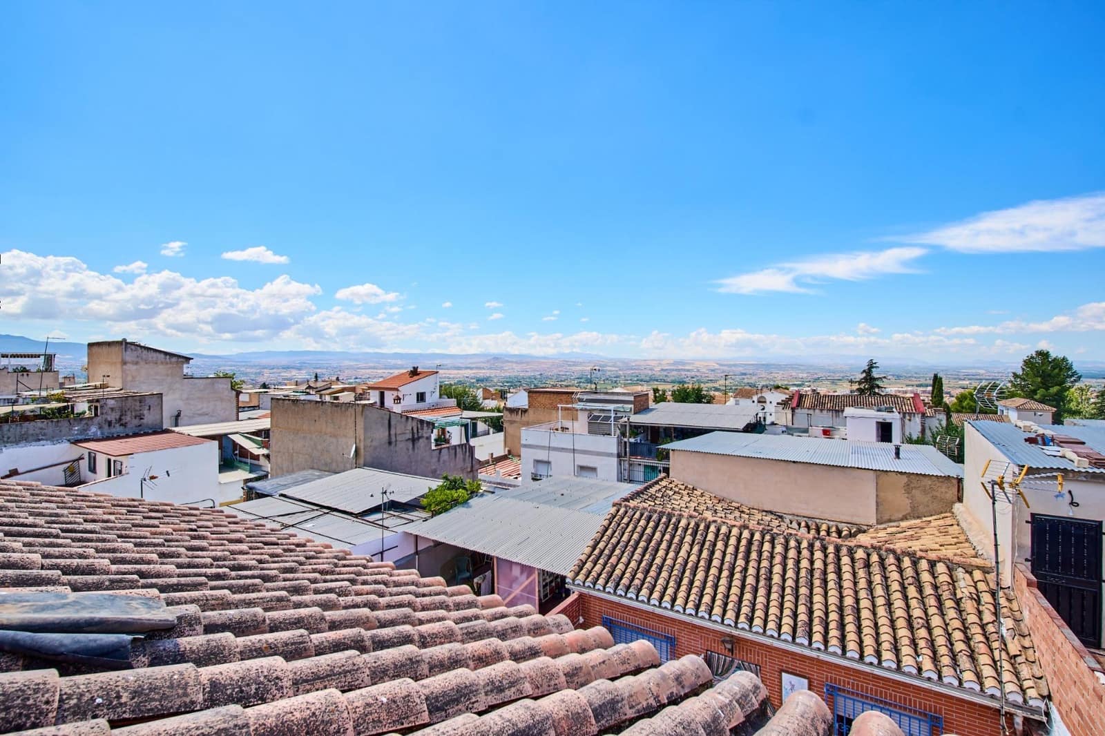3 slaapkamer Rijtjeshuis te koop in Granada stad - € 240.000 (Ref: 10089626)