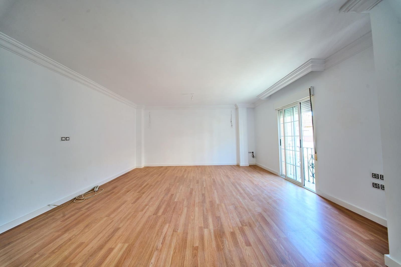 3 slaapkamer Rijtjeshuis te koop in Granada stad - € 240.000 (Ref: 10089626)
