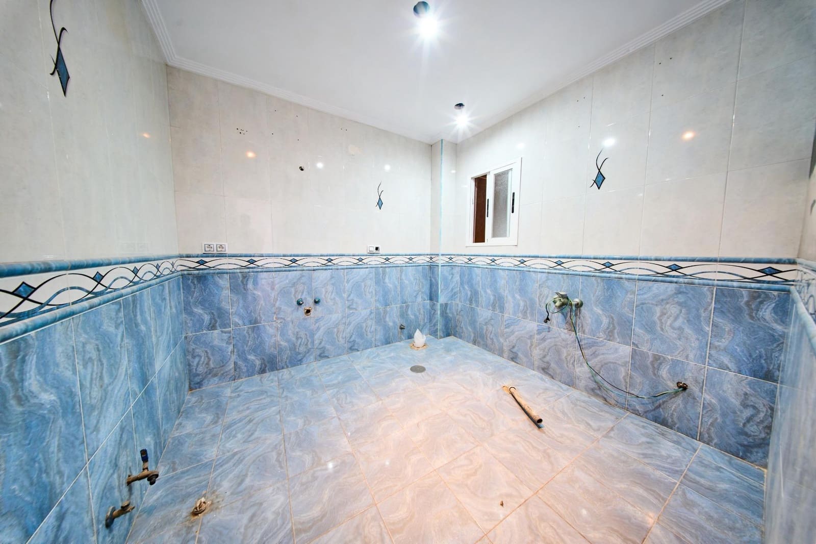 3 slaapkamer Rijtjeshuis te koop in Granada stad - € 240.000 (Ref: 10089626)