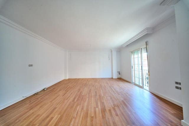 3 slaapkamer Rijtjeshuis te koop in Albaicin, Granada stad - € 240.000 (Ref: 10089626)