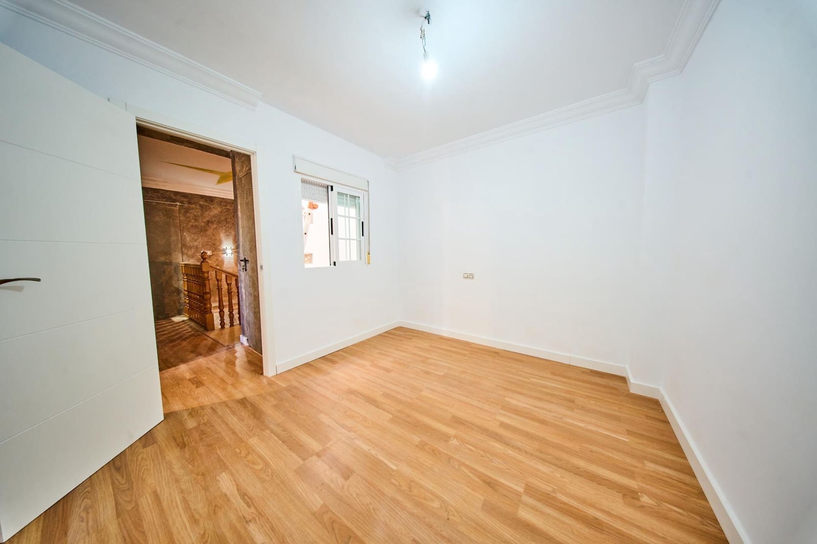 3 slaapkamer Rijtjeshuis te koop in Granada stad - € 240.000 (Ref: 10089626)