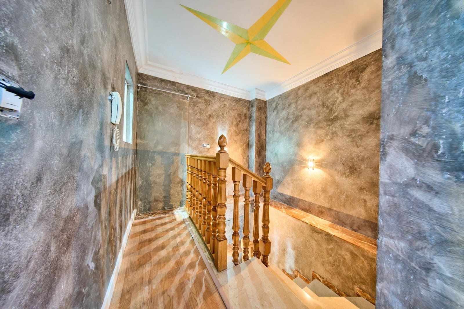 3 slaapkamer Rijtjeshuis te koop in Granada stad - € 240.000 (Ref: 10089626)
