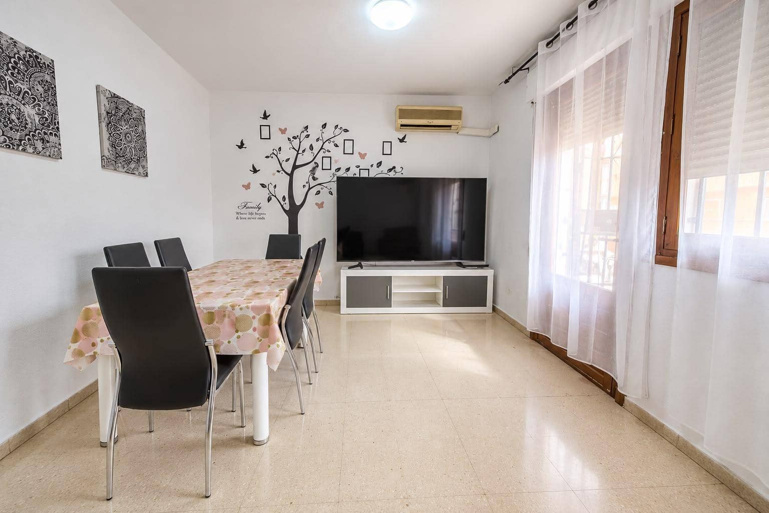 3 bedroom Flat for sale in Granada city - € 145,000 (Ref: 10089629)