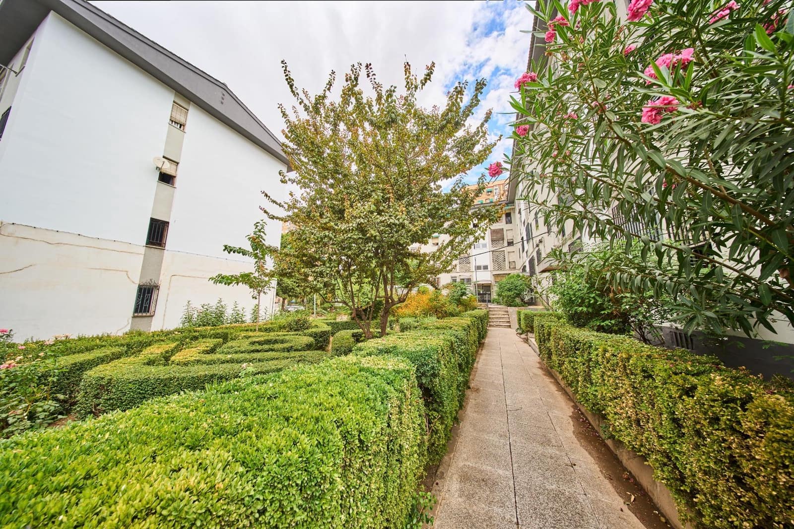 3 bedroom Flat for sale in Granada city - € 145,000 (Ref: 10089629)