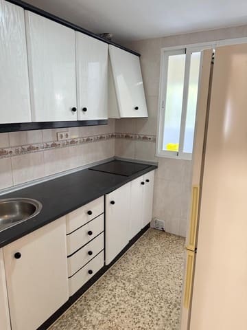 3 sovrum Lägenhet att hyra i Granada stad - 800 € (Ref: 10094930)