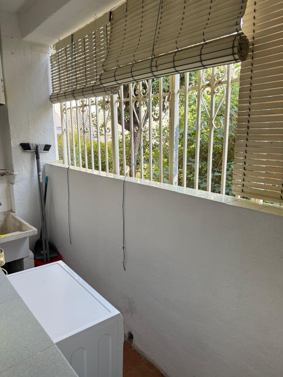3 sovrum Lägenhet att hyra i Granada stad - 800 € (Ref: 10094930)