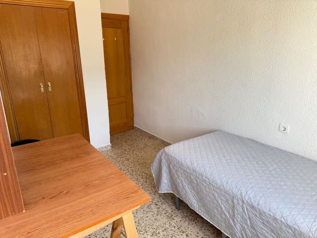 3 sovrum Lägenhet att hyra i Granada stad - 800 € (Ref: 10094930)
