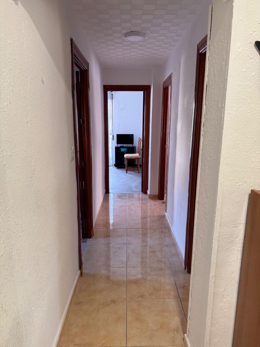 4 sovrum Lägenhet att hyra i Granada stad - 1 000 € (Ref: 10094931)