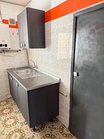 4 sovrum Lägenhet att hyra i Granada stad - 1 000 € (Ref: 10094931)
