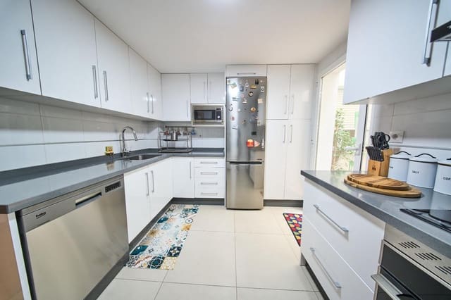 3 camera da letto Appartamento in vendita in Churriana de la Vega - 199.000 € (Rif: 10098344)