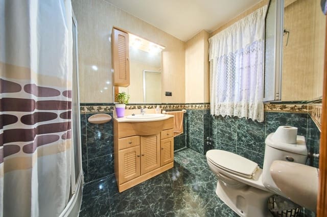 4 camera da letto Appartamento in vendita in Albolote con garage - 199.900 € (Rif: 10098345)