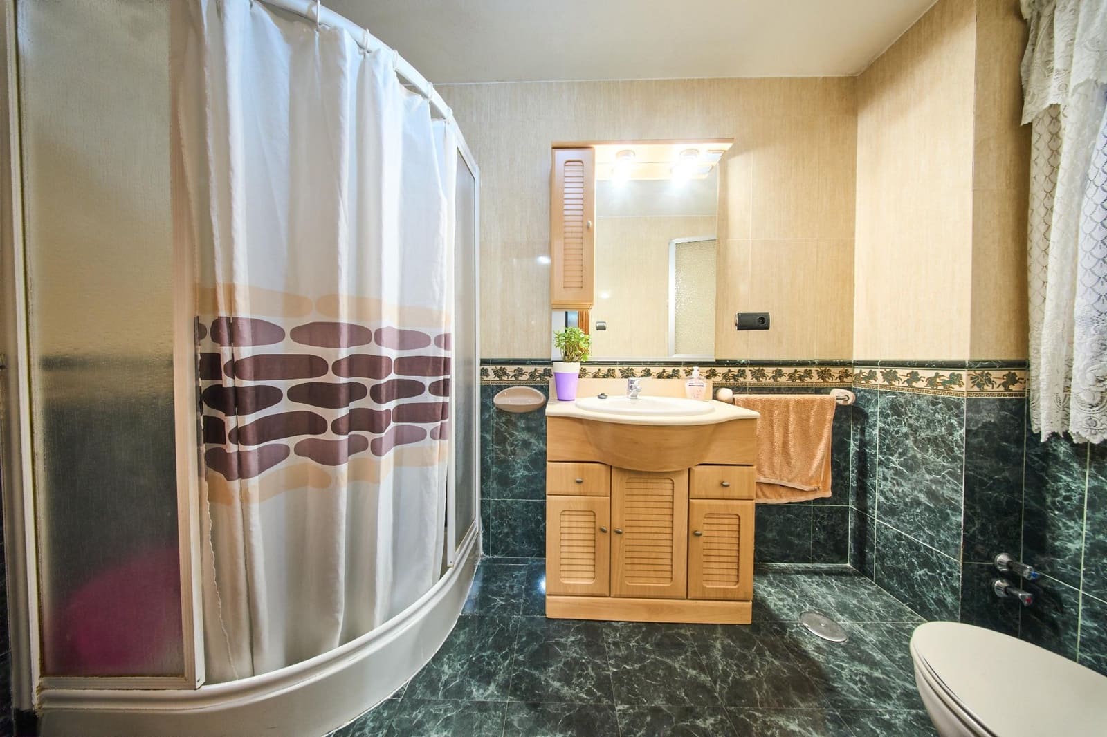 Piso de 4 habitaciones en Albolote en venta con garaje - 199.900 € (Ref: 10098345)