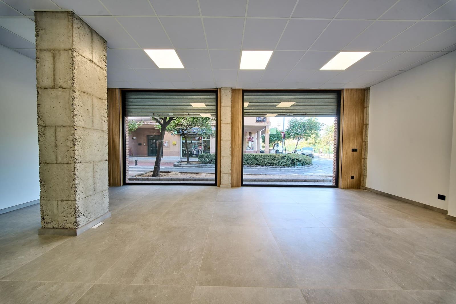 Kommersiell att hyra i Granada stad - 900 € (Ref: 10100402)