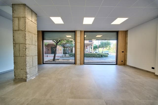 Kommersiell att hyra i Granada stad - 900 € (Ref: 10100402)