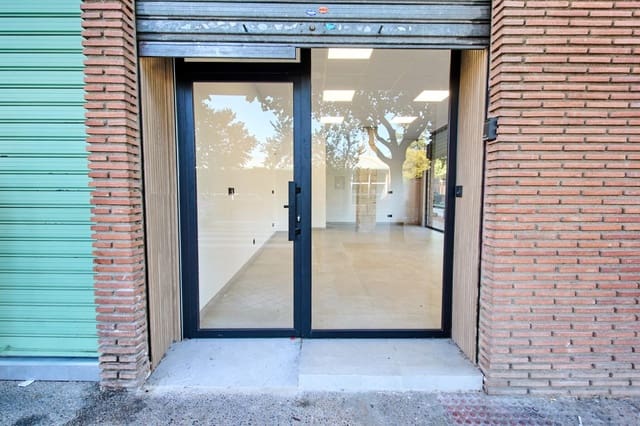 Kommersiell att hyra i Granada stad - 900 € (Ref: 10100402)