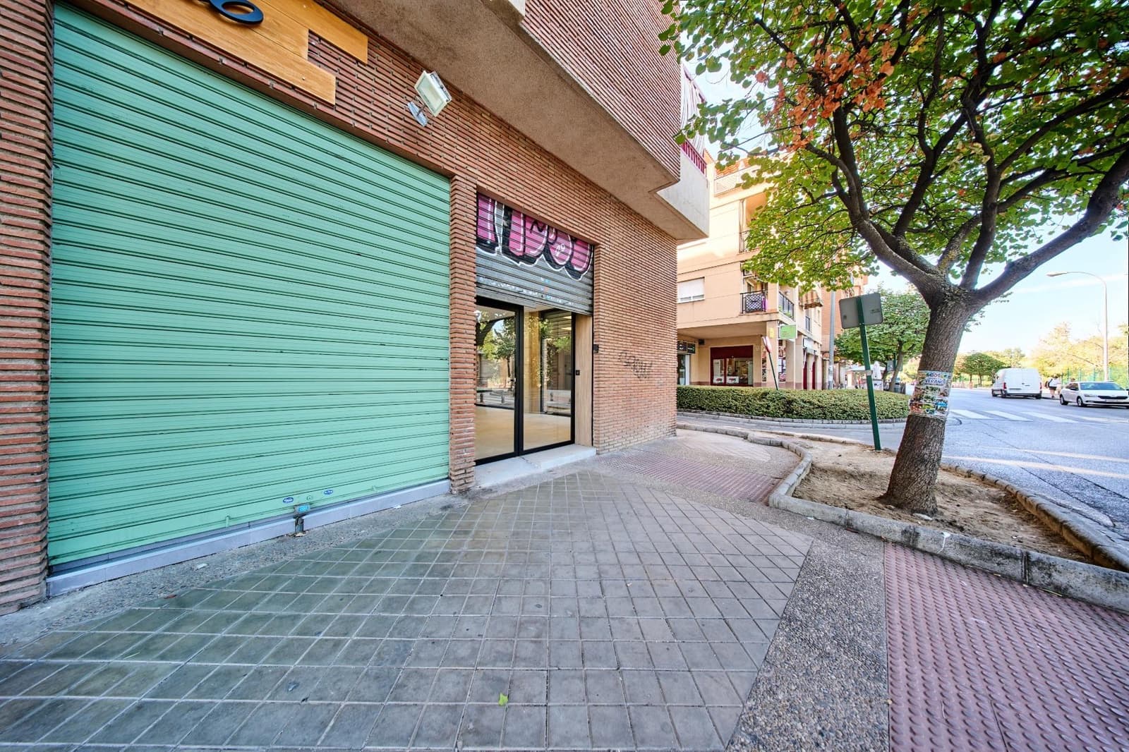 Kommersiell att hyra i Granada stad - 900 € (Ref: 10100402)
