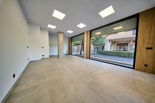 Kommersiell att hyra i Granada stad - 900 € (Ref: 10100402)