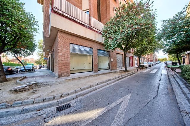 Kommersiell att hyra i Granada stad - 900 € (Ref: 10100402)