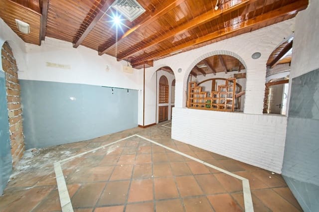 Comercial para venda em Centro, Granada cidade - 68 800 € (Ref: 10100403)