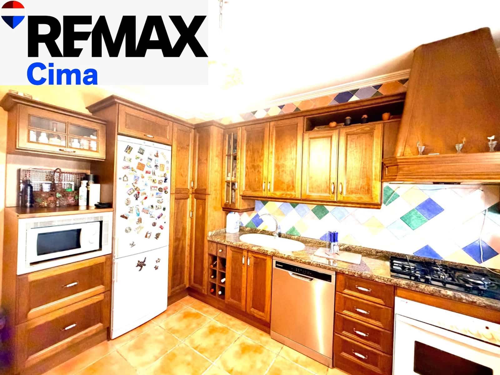 4 camera da letto Casa Grotta in vendita in Benamaurel con garage - 229.000 € (Rif: 10100404)