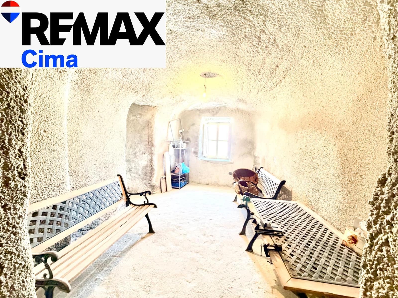 4 camera da letto Casa Grotta in vendita in Benamaurel con garage - 229.000 € (Rif: 10100404)