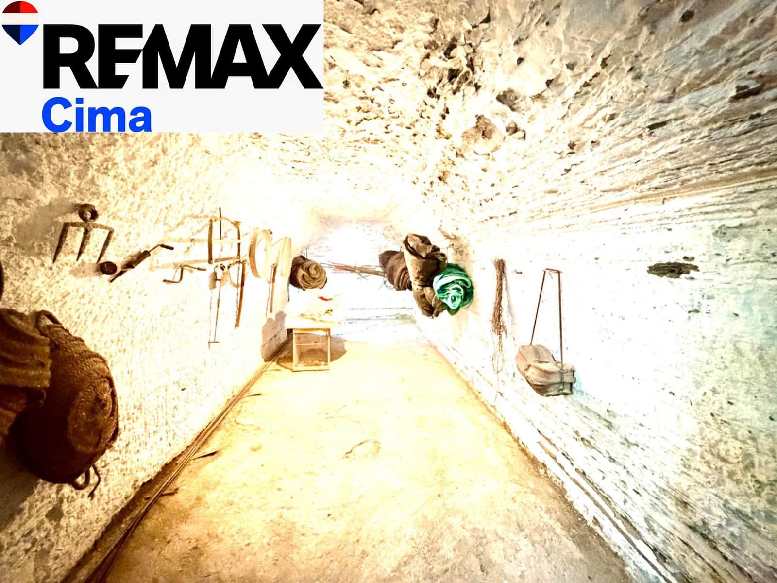 4 camera da letto Casa Grotta in vendita in Benamaurel con garage - 229.000 € (Rif: 10100404)