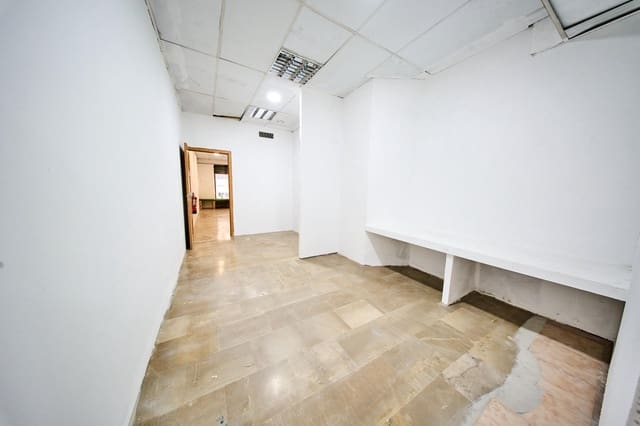 Local Commercial à vendre à Grenade ville - 190 000 € (Ref: 10109905)