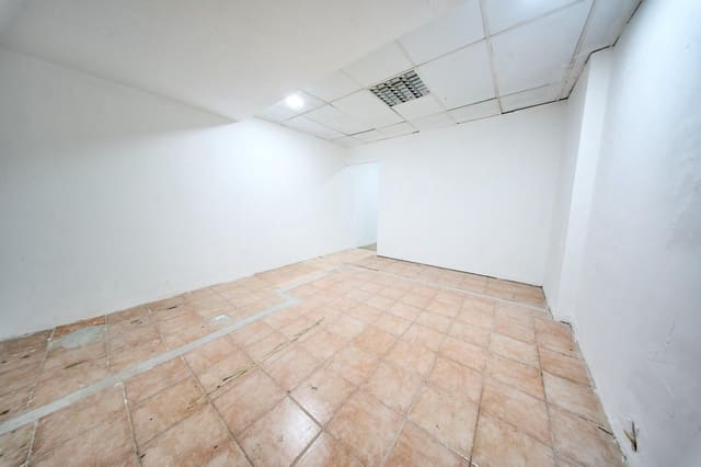 Local Commercial à vendre à Grenade ville - 190 000 € (Ref: 10109905)