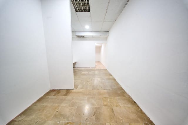 Local Commercial à vendre à Grenade ville - 190 000 € (Ref: 10109905)