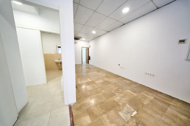 Local Commercial à vendre à Grenade ville - 190 000 € (Ref: 10109905)