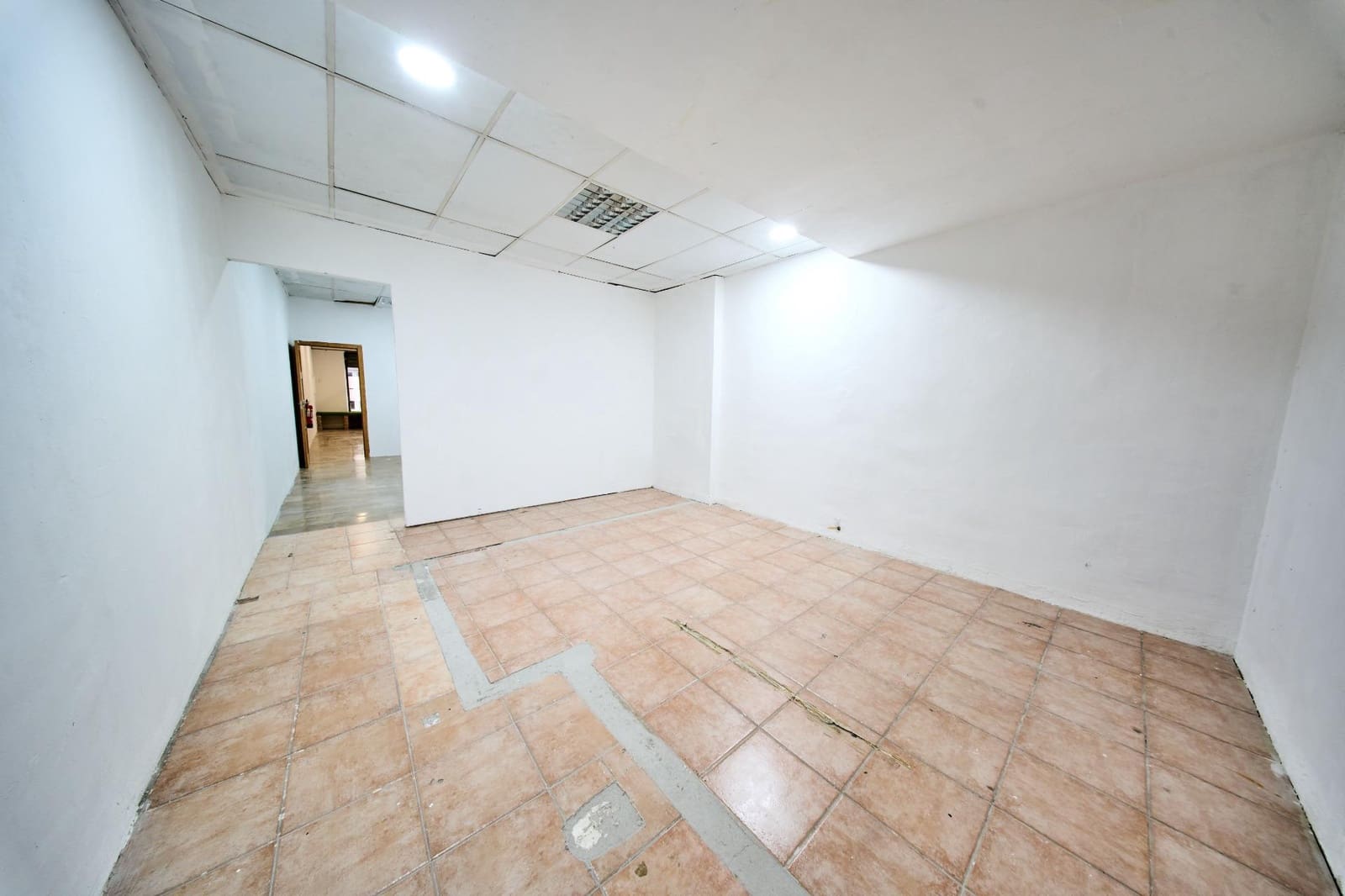Local Commercial à vendre à Grenade ville - 190 000 € (Ref: 10109905)