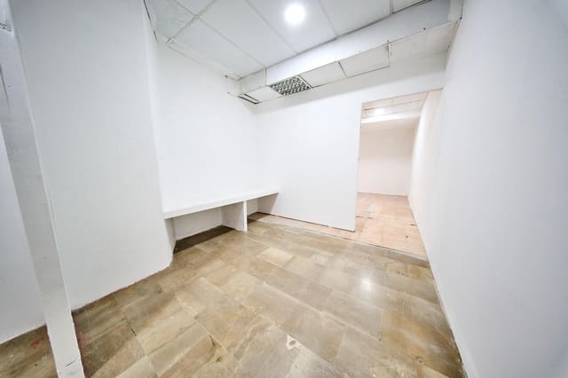 Local Commercial à vendre à Grenade ville - 190 000 € (Ref: 10109905)