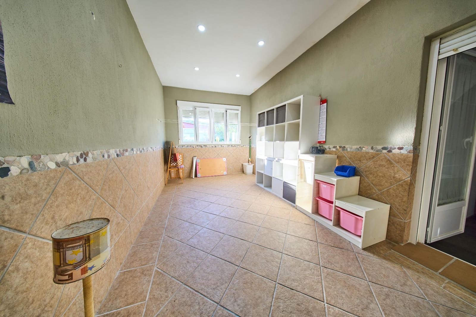 Piso de 3 habitaciones en Granada ciudad en alquiler - 250 € (Ref: 10115817)