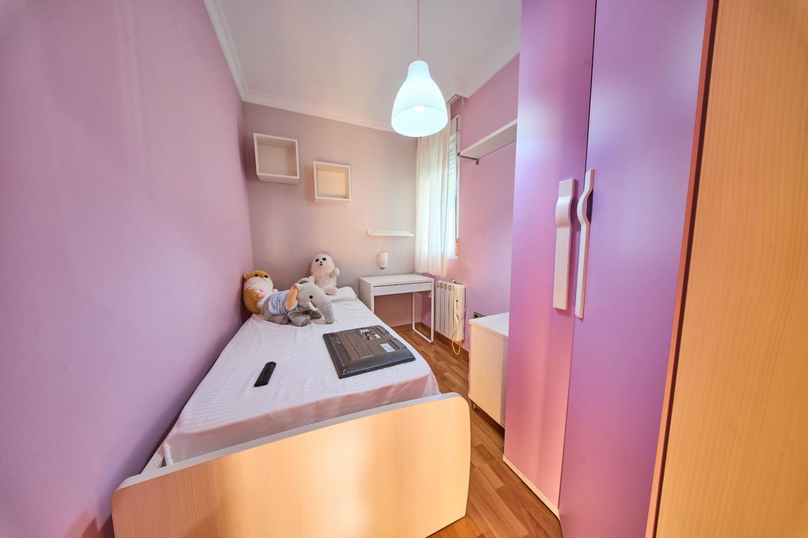 Piso de 3 habitaciones en Granada ciudad en alquiler - 250 € (Ref: 10115817)